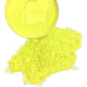 Žlutá UV reaktivní fluorescenčního pigmentu
